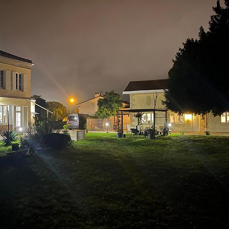 Batisse En Pierre XVII Siecle 115 M² Avec Terrasse Villa Ambares-et-Lagrave Exterior foto